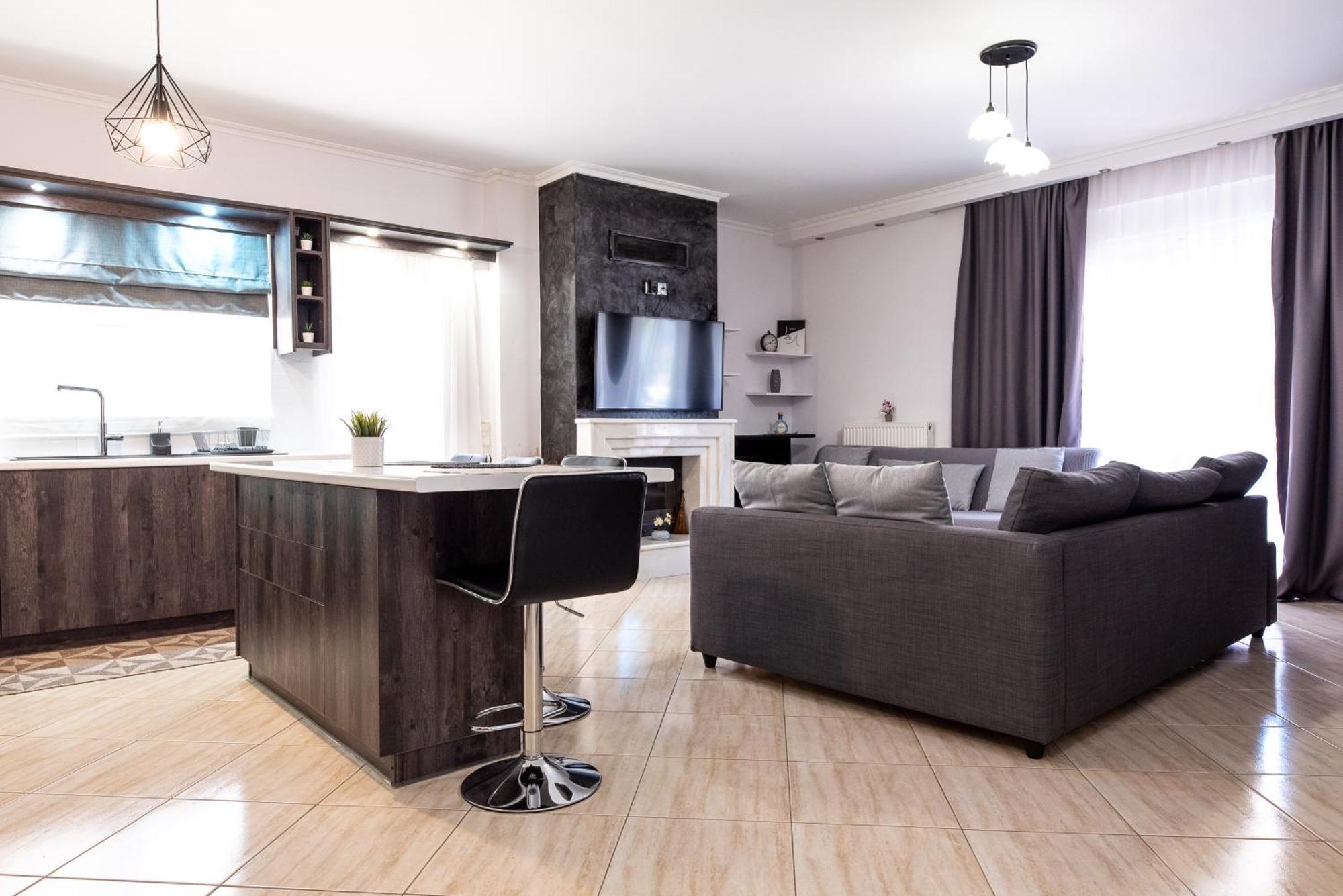 Sea And Airport Apartment Artemida  Exterior photo